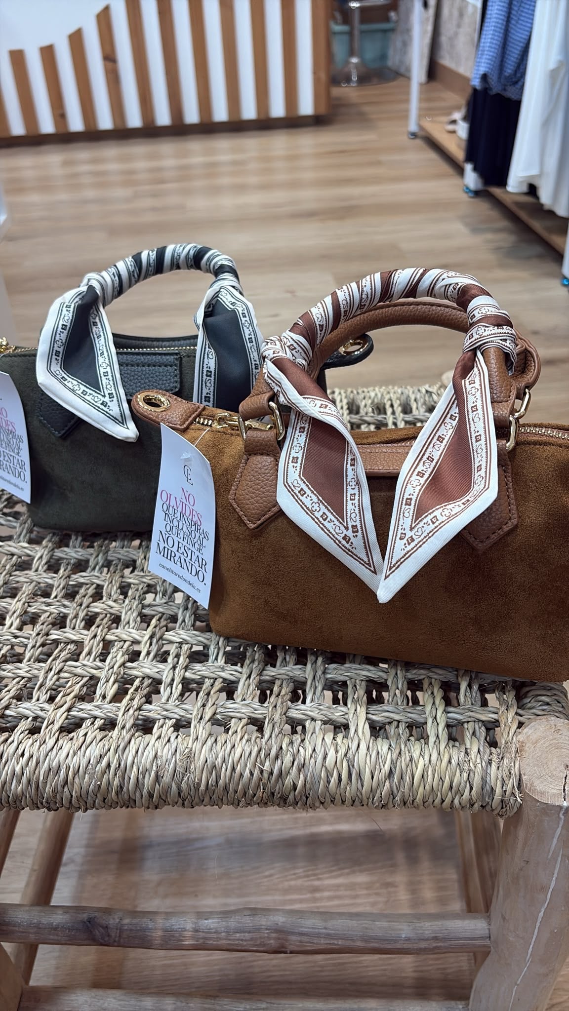 BOLSO ANTELINA PAÑUELO 02