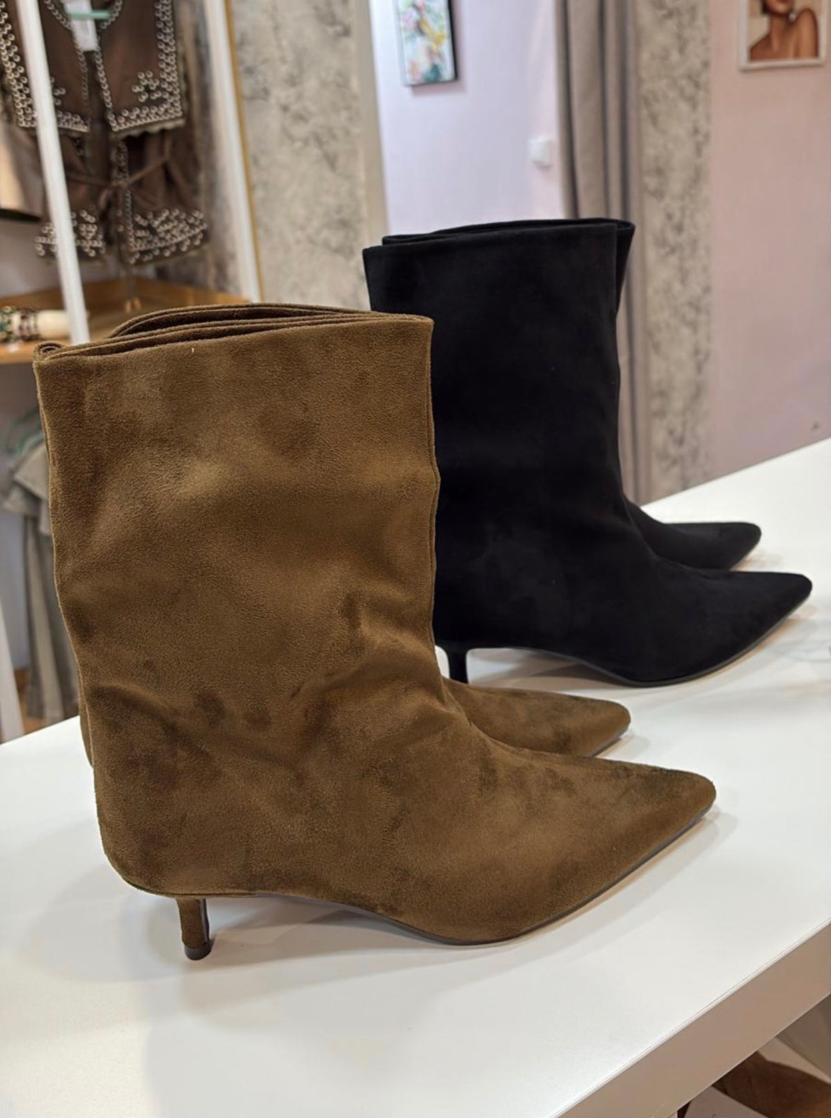 BOTIN CORINA TACON KITTEN
