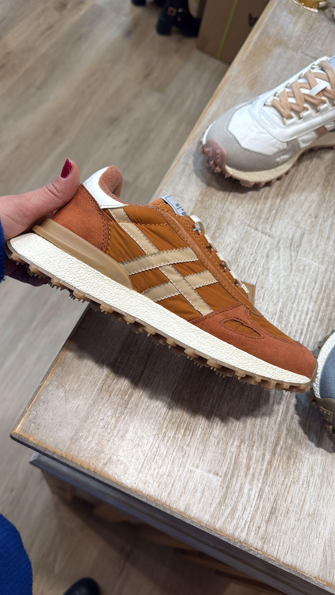 DEPORTIVA CORINA COMFY
