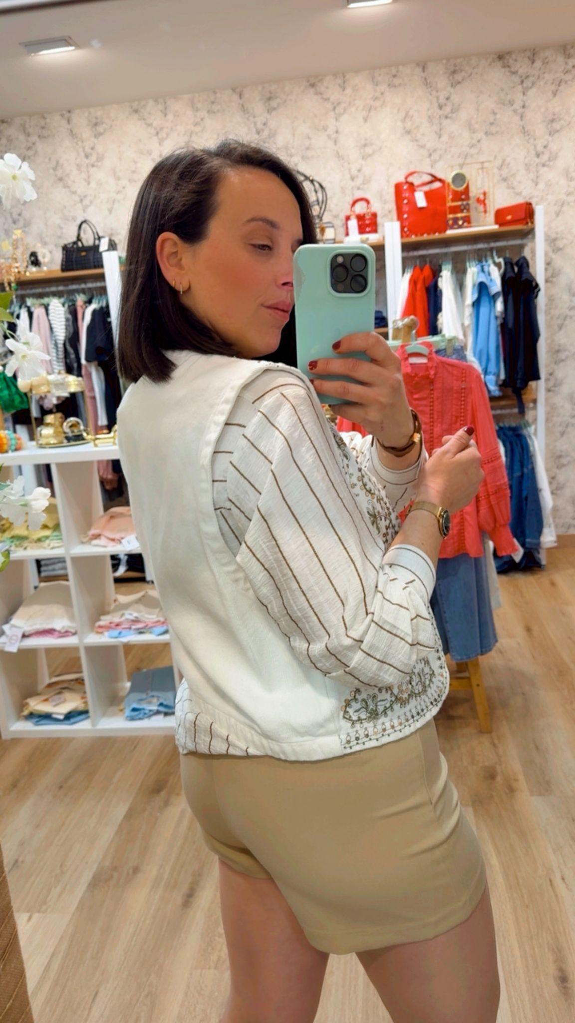 CHALECO BORDADO JASMIN